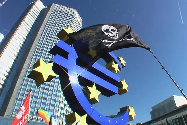 Bild: Occupy Frankfurt: Bernd Senf erklärt Ursachen der Finanzkrise
