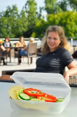 Bild: Welt-Osteoporose-Tag: Käsebrot macht Knochen stark