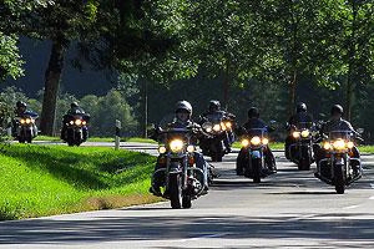 Reuthers Motorcycle Tours präsentiert auf der INTERMOT 2012 weltweite Harley-Davidson Motorradreisen