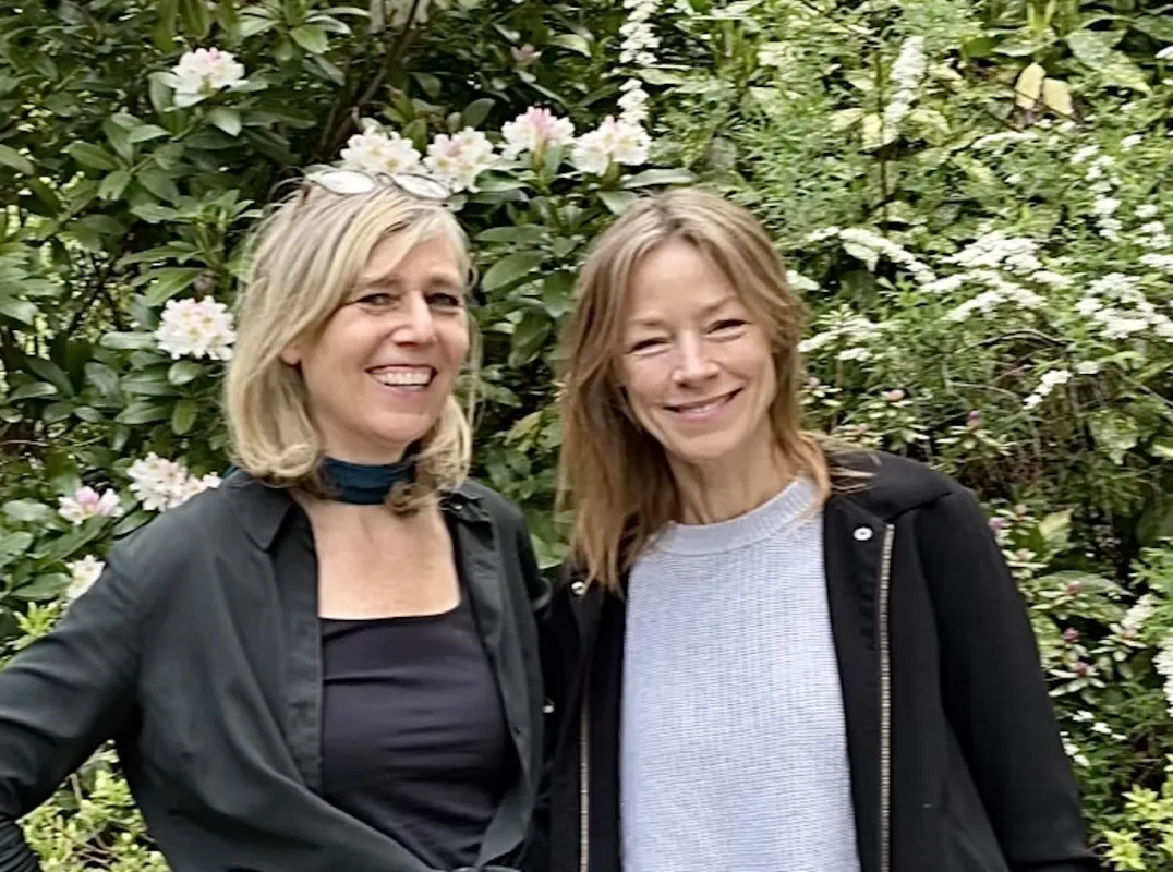 die Autorin Ulrike Presting und die Schauspielerin Jenny Schily