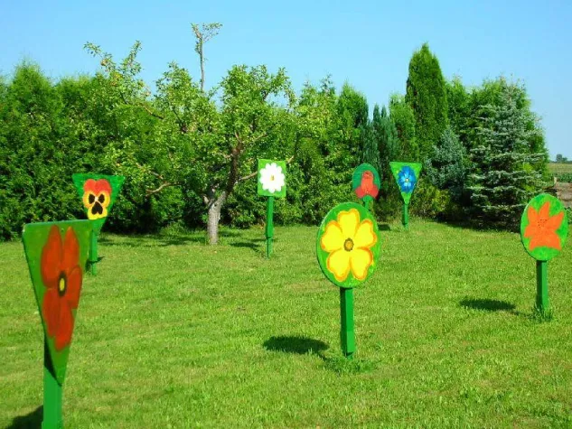 Bild: Schüler, Lehrkräfte und Künstler