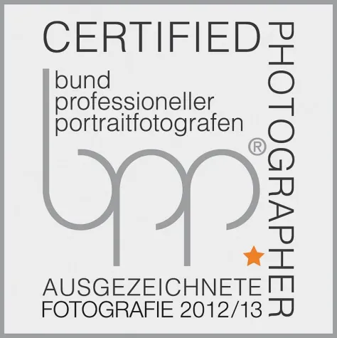 Bild: Überdurchschnittliche fachliche Qualitätsauszeichnung für Fotostudio Fischer aus Weinheim