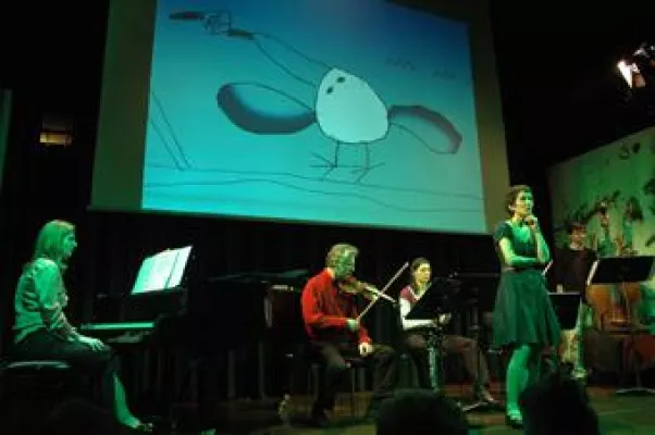 Bild: mini.musik e.V. präsentiert das Kinderkonzert „Zazou-die Zauberuhr“ am 21. März im Münchner Gasteig