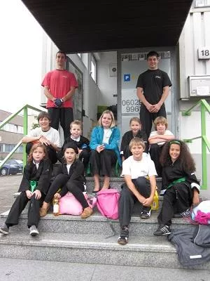 Bild: Vorführung der ML-Kampfkunstschule auf dem Völkerfest am 17.07.11