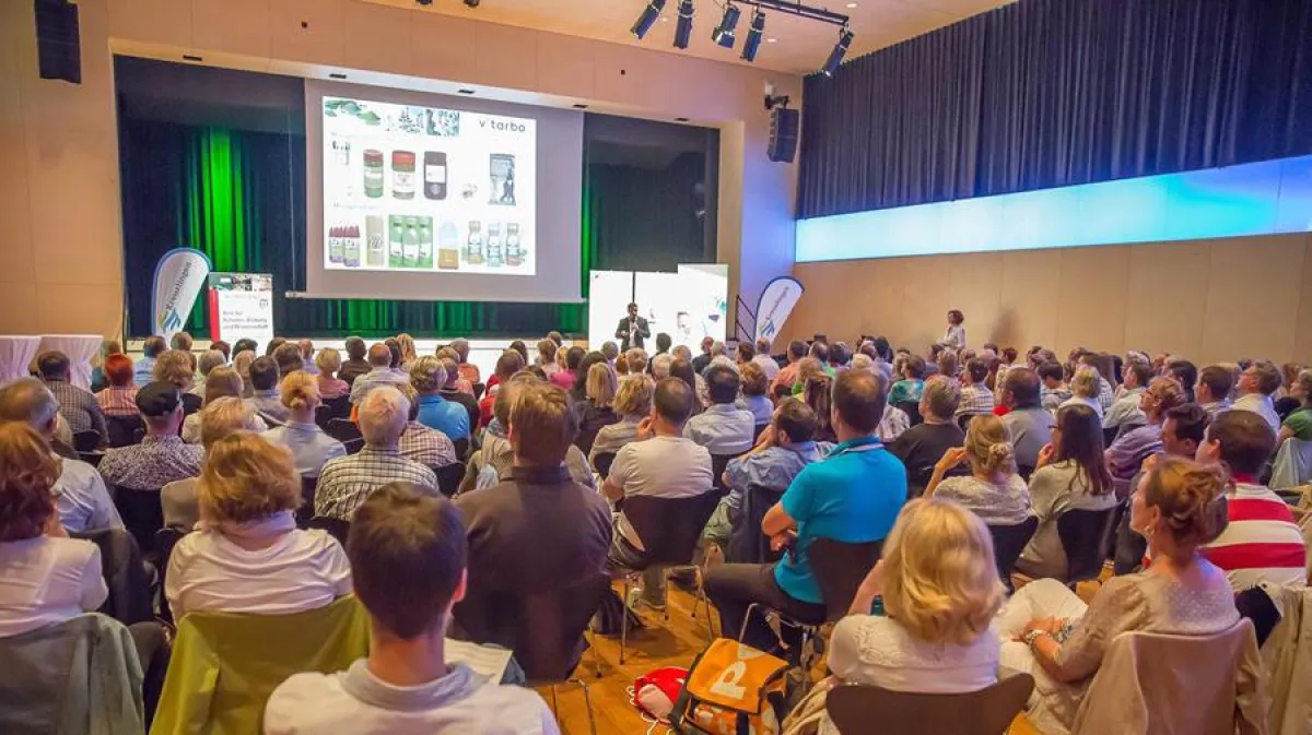 Rund 180 Bürger und Experten aus Deutschland und der Schweiz beim Forum ''Lebensmittel von morgen''