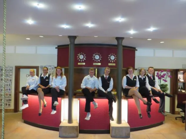 Bild: Vier neue Azubis starten in eine „exzellente Ausbildung“