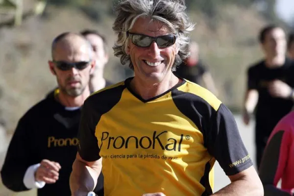 Marathonman Stefaan Engels und ODLO spannen zusammen Bild: Marathonman Stefaan Engels und ODLO spannen zusammen