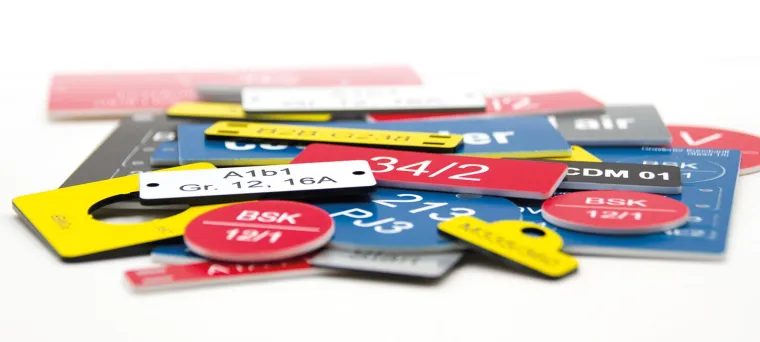 Bild: Individuelle Schilder im 24-Stunden-Service