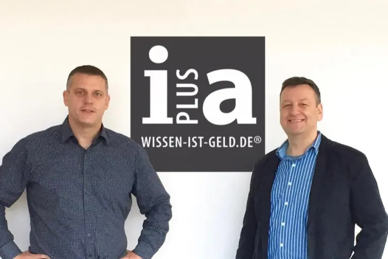 Bild: Von Lackum entwickelt Strategie und Erscheinungsbild für Finanz-Dienstleister i-plus-a GmbH