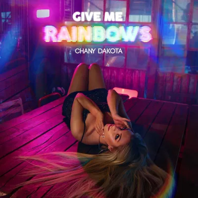 Bild: 82,2 Millionen Aufrufe – Die TikTok-Pionierin Chany Dakota geht mit erster Single „Give me Rainbows“ viral