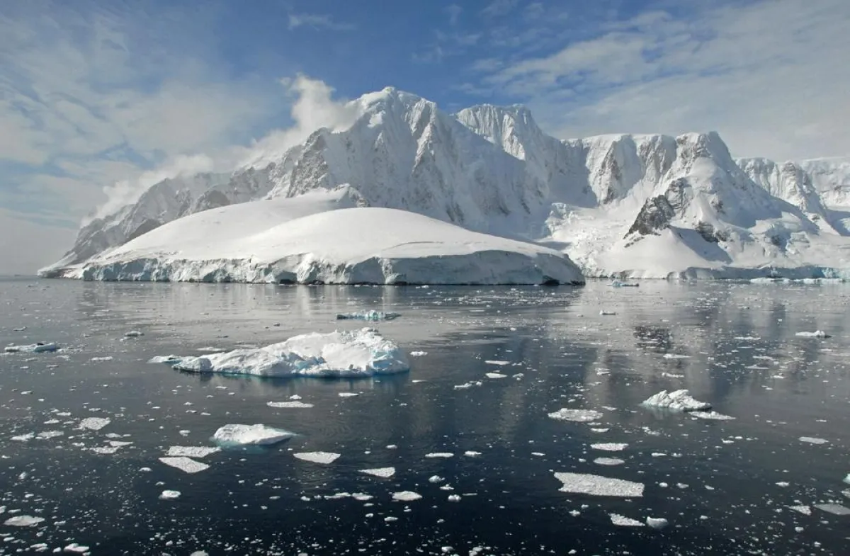 Eine Reise in die eisige Antarktis ist nur in den südlichen Sommenmonaten möglich © Hurtigruten GmbH