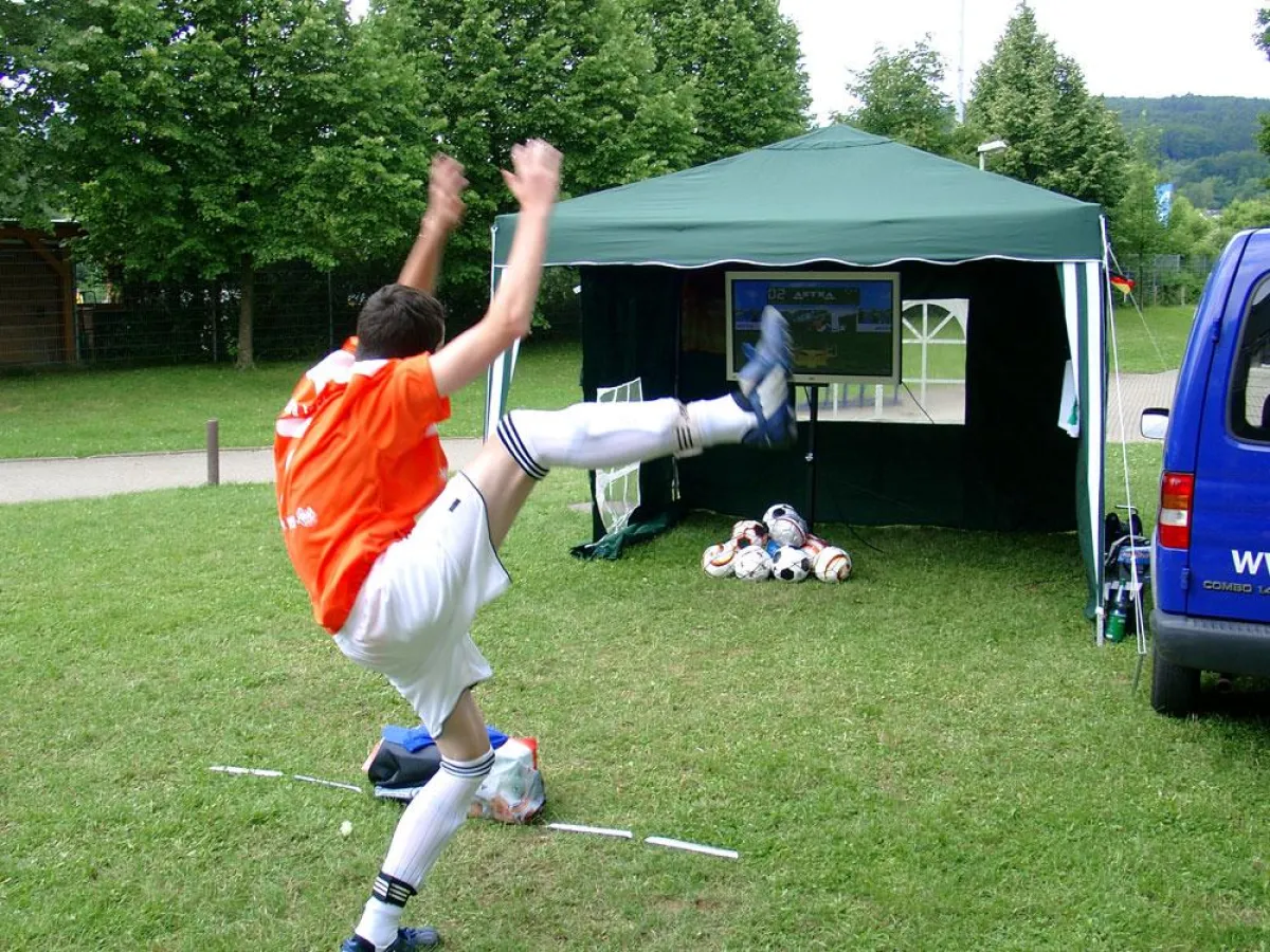 Action-Game: Interaktives Fußballspiel