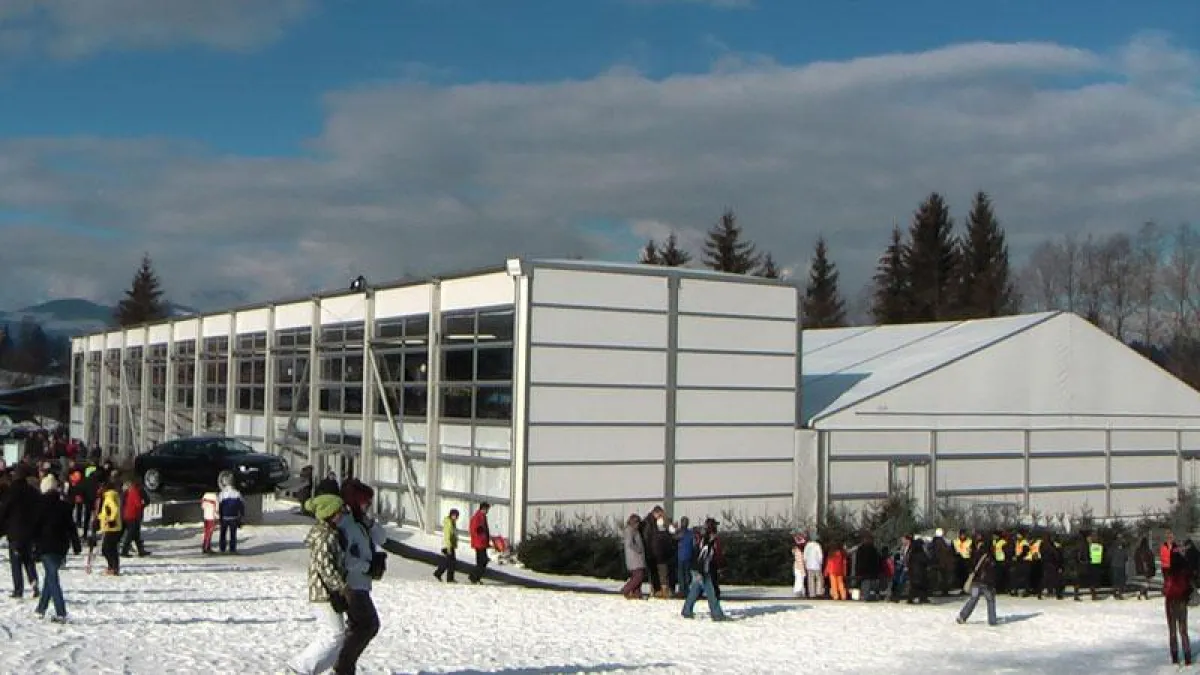 Raumlösungen von Neptunus beim Hahnenkamm-Rennen in Kitzbühel (Fotos: Neptunus, frei zur Veröffentlichung bei Namensnennung)