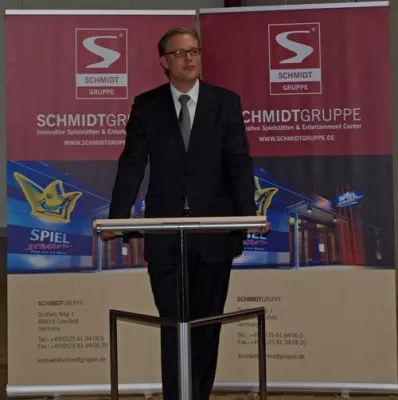 Bild: „Zukunft kann man bauen“ – Richtfest bei der SCHMIDTGRUPPE
