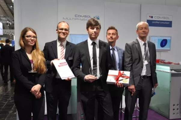Bild: Wenger Engineering verleiht Student Award auf Hannover Messe