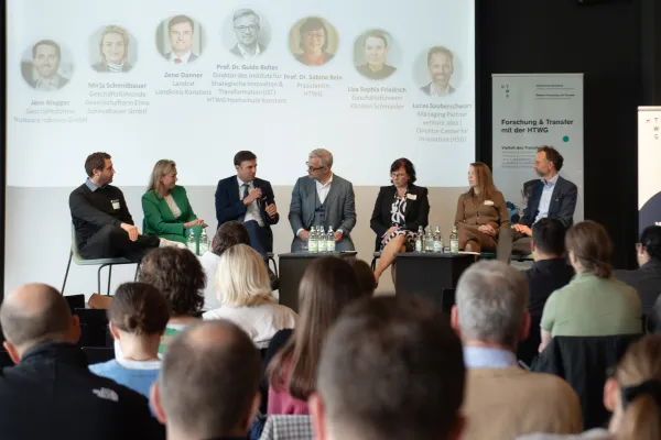 Bild: Wirtschaft und Wissenschaft im Austausch beim Tag der Forschung und des Transfers