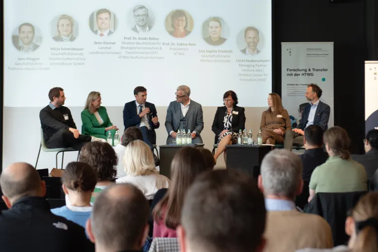 Bild: Wirtschaft und Wissenschaft im Austausch beim Tag der Forschung und des Transfers