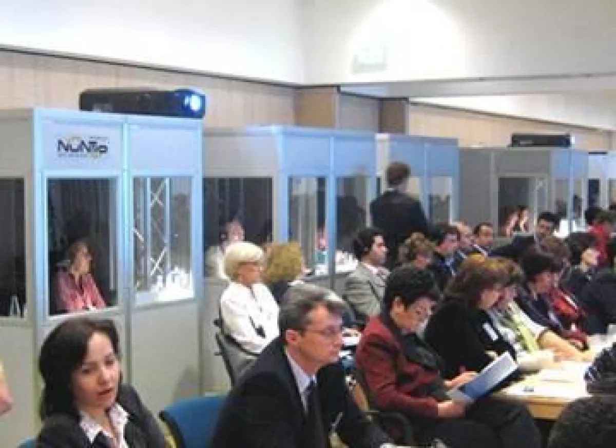 Profileitfaden für Dolmetscher, Konferenzdolmetscher und Simultanübersetzer über das richtige Verhalten in der Dolmetschkabine