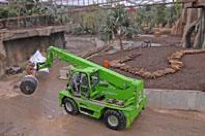 HKL Mietmaschinen im Tropeneinsatz Bild: HKL Mietmaschinen im Tropeneinsatz