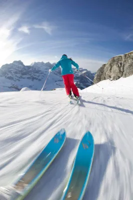 Bild: Ein Ski geht auf Tour: Der BBR von Salomon stellt sich dem Publikum
