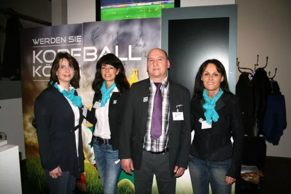 Bild: Erfolgreiche Promotion mit Köpfchen: Unternehmensgruppe KilianDruck präsentiert activeLABEL beim 1. FCK