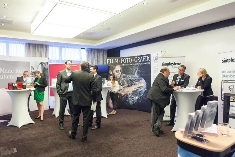 Bild: Erfolgreiche erste B2B Messe der Wirtschaftsjunioren Region Stuttgart