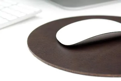 Das Mousepad trägt jetzt Leder Bild: Das Mousepad trägt jetzt Leder