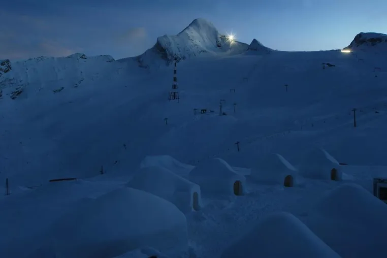 Bild: Under Construction - das Volvo XC ICE CAMP presented by Nokia