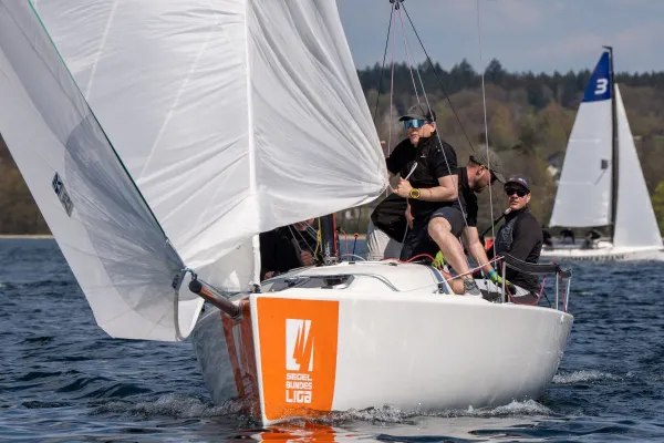 Bild: 1. Segel-Bundesliga - Joersfelder Segel-Club gewinnt 1. Spieltag am Starnberger See