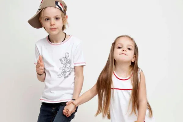 Bild: Kindermode, die mit den Kleinen mitwächst