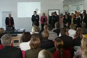 Nachlese FibuNet Anwendertreffen 2006 – Mit FibuNet auf einer Linie Bild: Nachlese FibuNet Anwendertreffen 2006 – Mit FibuNet auf einer Linie