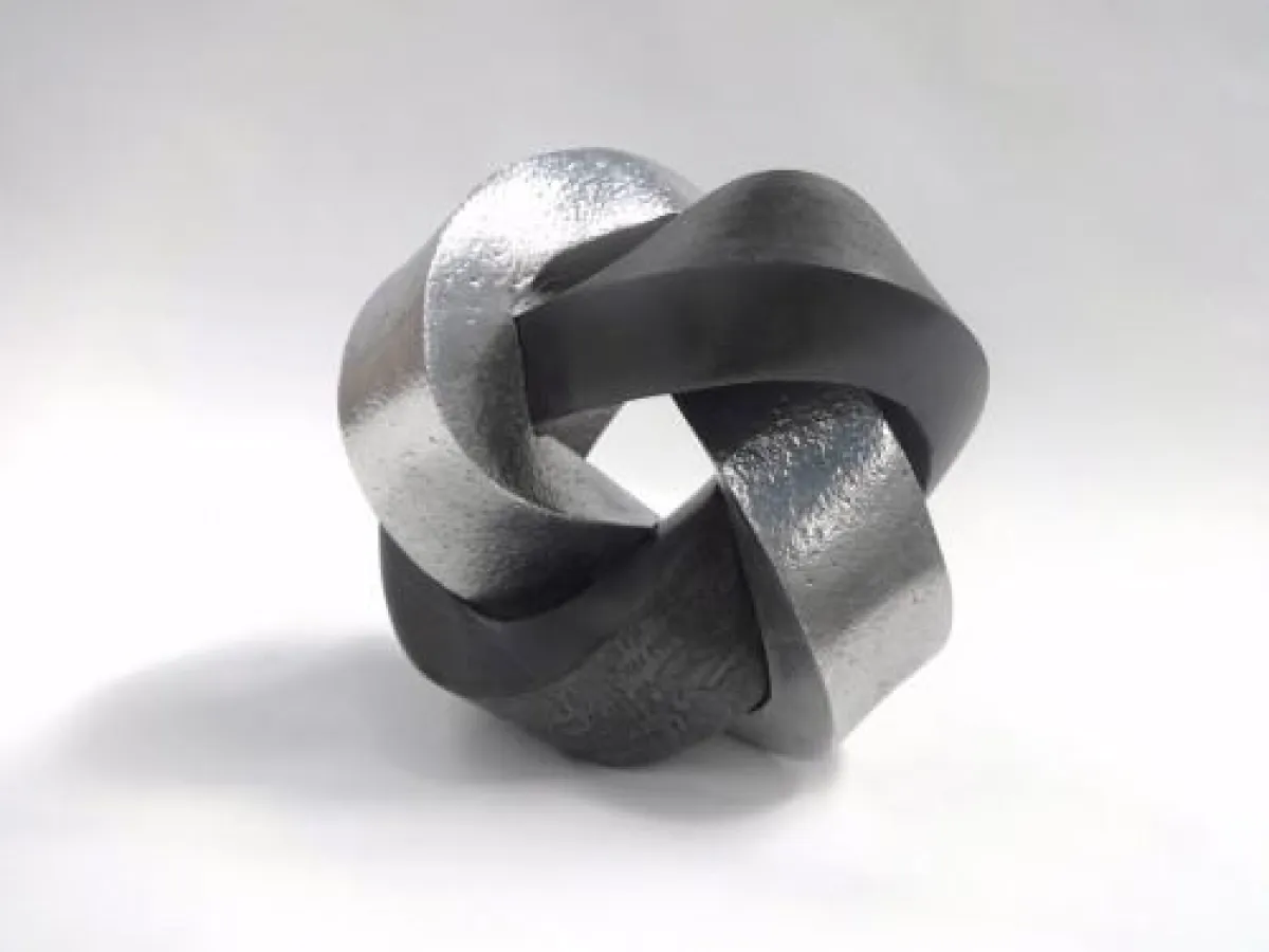 Lluís Cera. Ying Yang. 35 x 35 x 15 cm. 2013 ©artist/Galerie 100 kubik 2016