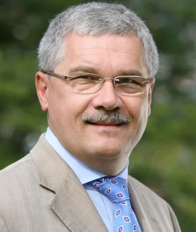 Heilt eine psychologische Therapie den Geist des Menschen und die Medizin seinen Körper? Bild: Heilt eine psychologische Therapie den Geist des Menschen und die Medizin seinen Körper?