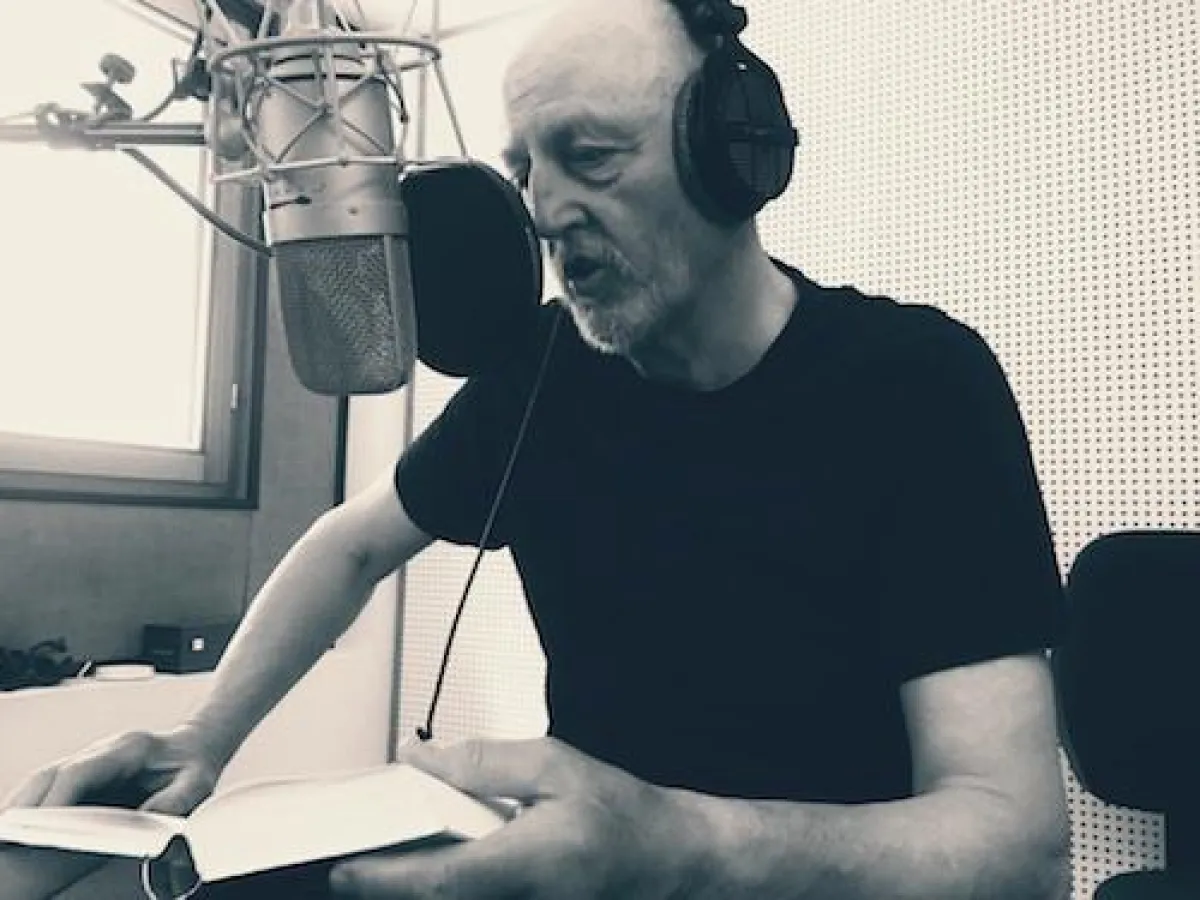 Josef Tratnik bei der Lesung eines Silber Edition-Hörbuchs