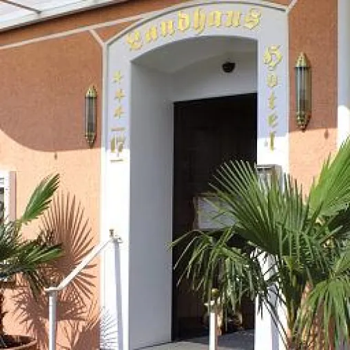 Bild: Das Landhaus-Hotel Neuss bietet Mitarbeitern die Möglichkeit sich als Allrounder einzubringen