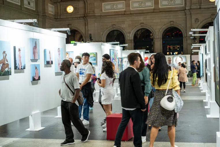 Bild: SWISSARTEXPO 2026: Internationale Kunst in der SBB Eventhalle im Zürcher Hauptbahnhof