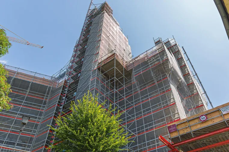 Bild: Flexible Kircheneinrüstung: Anpassung mit System
