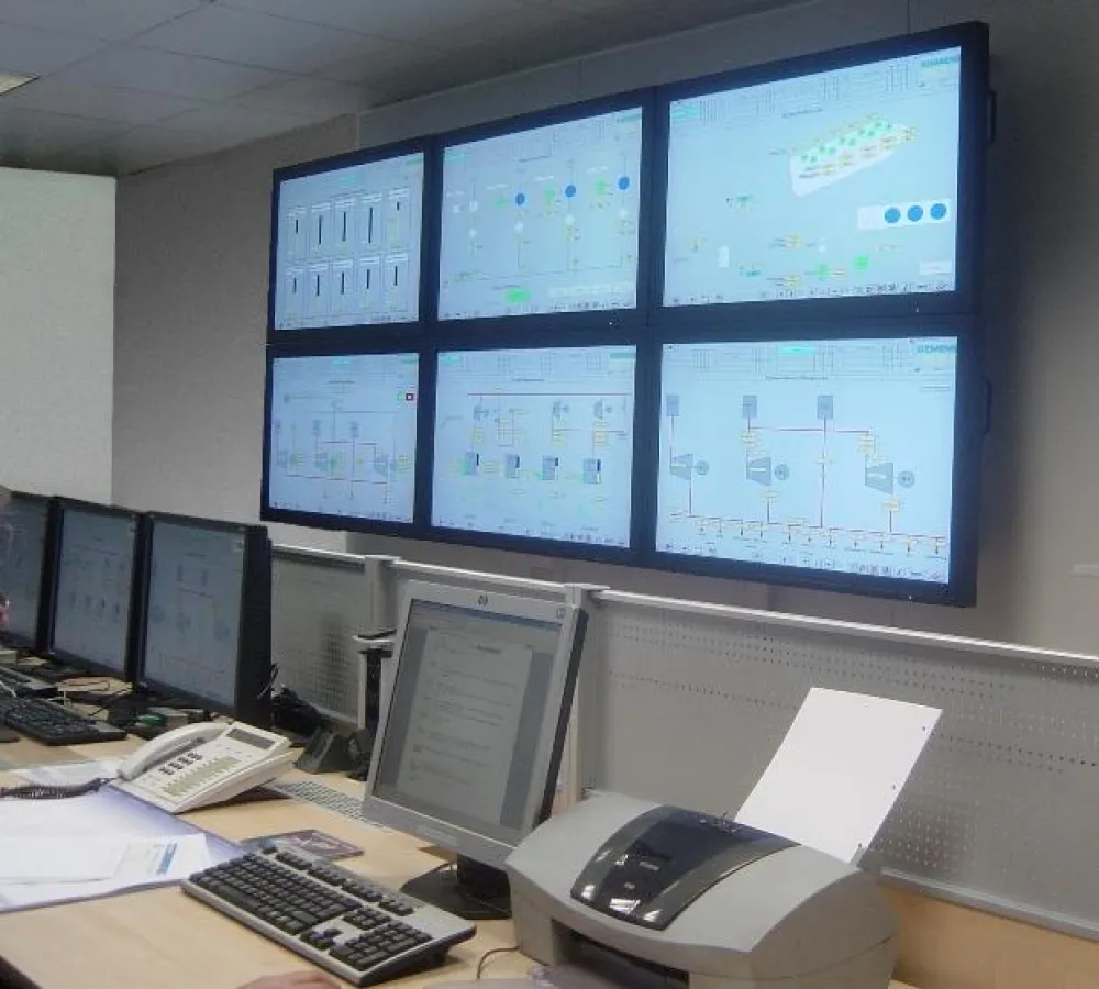 Neue LCD-Monitorwand zur perfekten Übersicht