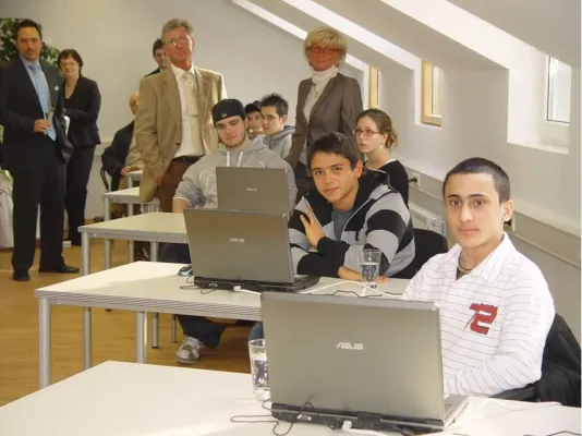 Bild: EBS Dienstleistung GmbH bietet Jugendlichen kostenfreie Online-Berufsorientierung