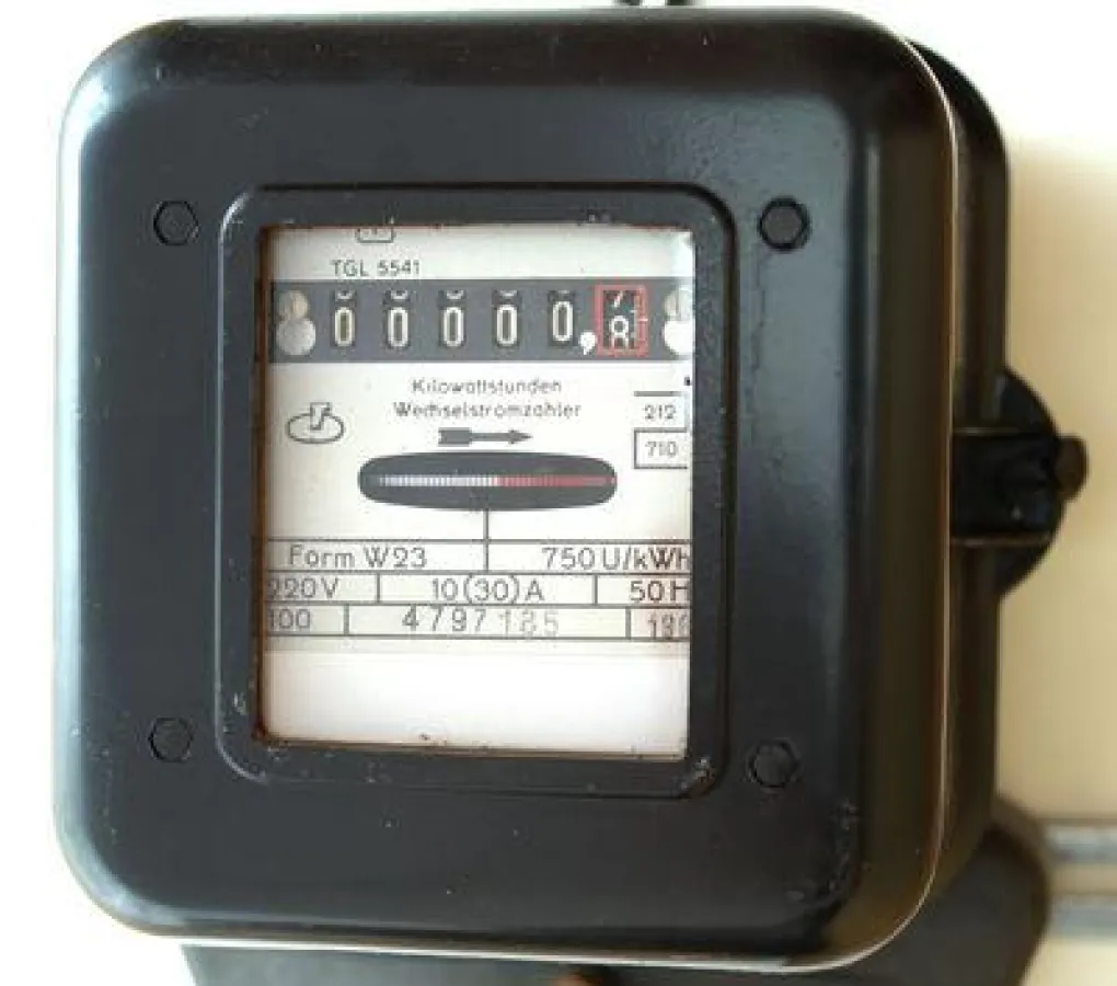 Zähler mit Anzeige fast Null