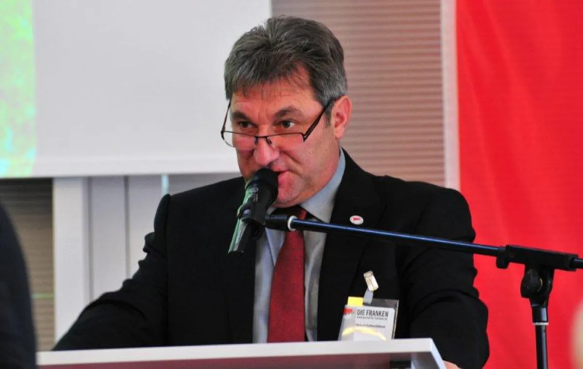 Robert Gattenlöhner wurde einstimmig im Amt als Landesvorstand bestätigt