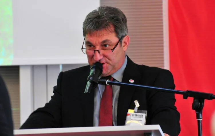 Einstimmige Wahlergebnisse auf dem Weg zur Landtagswahl Bild: Einstimmige Wahlergebnisse auf dem Weg zur Landtagswahl