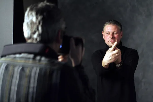 Väter setzen Zeichen gegen den Missbrauch von Kindern Bild: Väter setzen Zeichen gegen den Missbrauch von Kindern