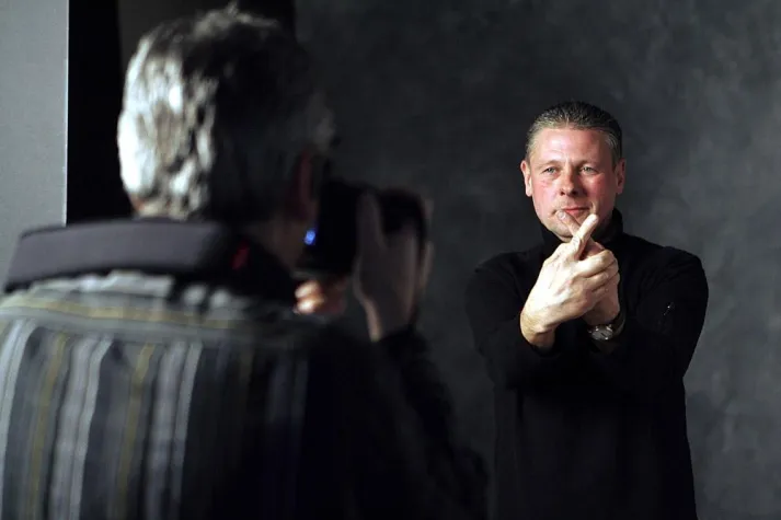 Bild: Väter setzen Zeichen gegen den Missbrauch von Kindern