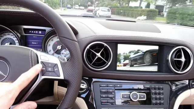 Bild: TV-Freischaltung SmartTV von Mods4cars für die neuen Mercedes-Benz Cabrios