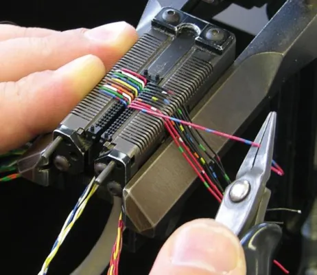 Bild: MDR-Kabelkonfektion: 14 - 100-polige TFT-Verbindungen bis zu 20 Metern