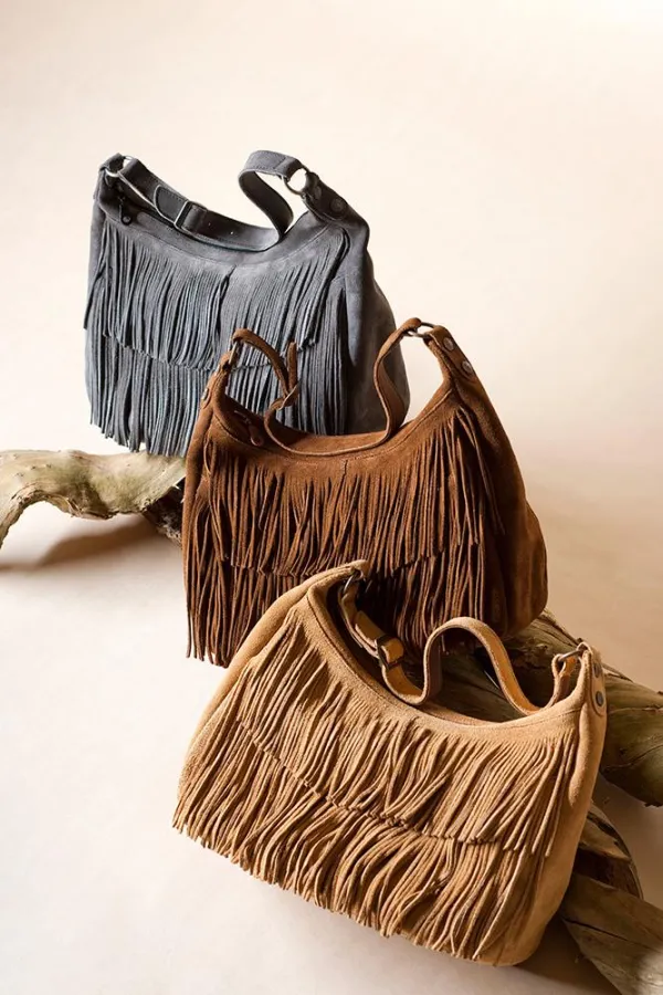 Trendiger Boho-Chic: Minnetonkas lässige Hobo-Bag (Foto: C. Nielinger)