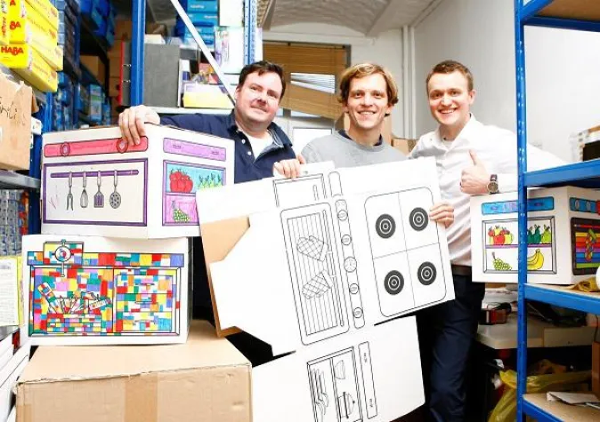 Meine Spielzeugkiste und DHL entwickeln eine besondere Verpackung für noch mehr Spielspaß Bild: Meine Spielzeugkiste und DHL entwickeln eine besondere Verpackung für noch mehr Spielspaß