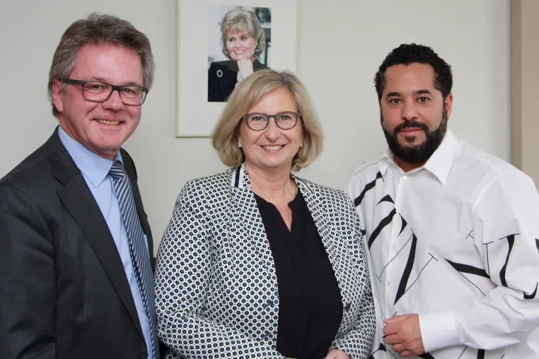 Bild: ZNS – Hannelore Kohl Stiftung weitet bundesweite Hilfeangebote aus