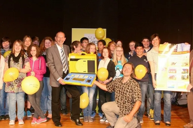 Bild: Haupt- und Realschule Königslutter gewinnt bei bundesweiter Schulaktion „Sonnenenergie im Klassenzimmer“